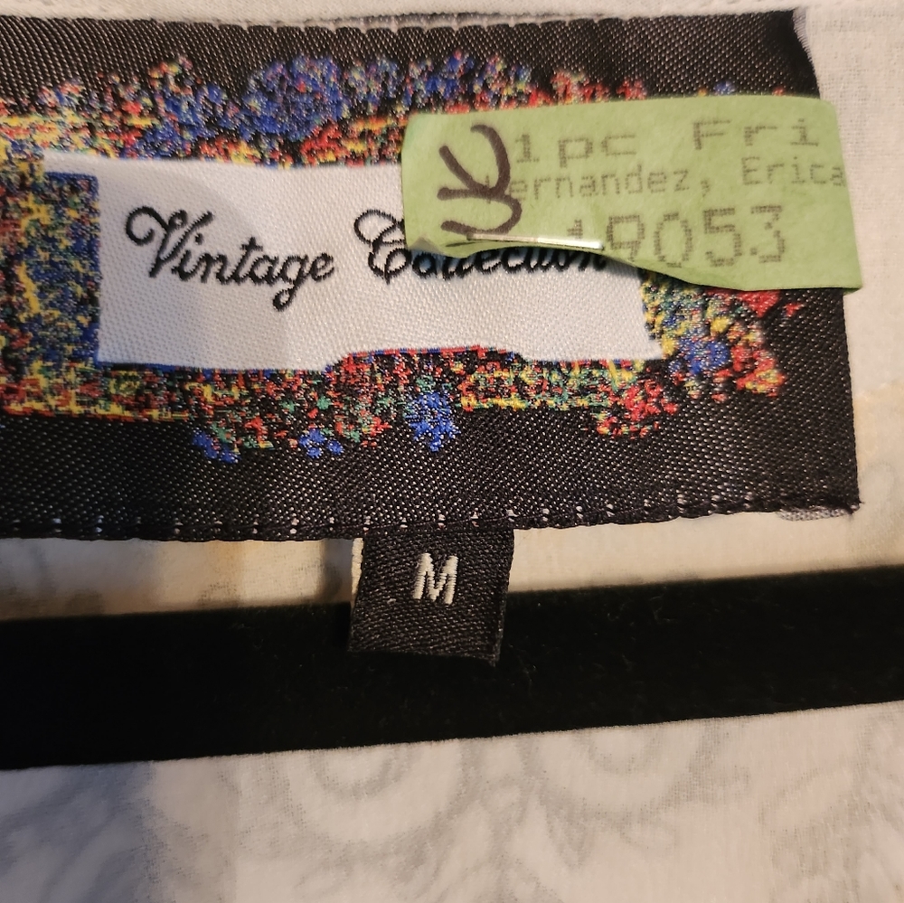 Vintage Collection blouse - Picture 5 of 6